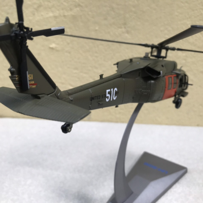 Mô hình máy bay Trực Thăng UH-60M Black Hawk 51C tỷ lệ  1:72