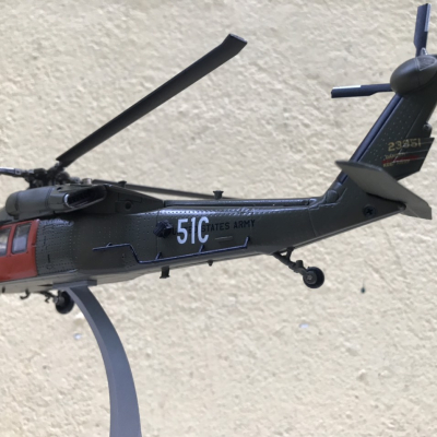 Mô hình máy bay Trực Thăng UH-60M Black Hawk 51C tỷ lệ  1:72