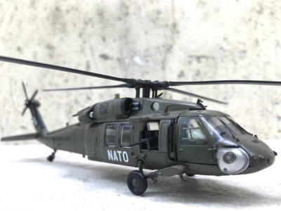 Mô hình máy bay Trực Thăng UH-60M Black Hawk NATO tỷ lệ 1:72