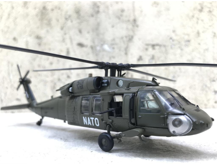 Mô hình máy bay Trực Thăng UH-60M Black Hawk NATO tỷ lệ 1:72