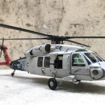 Mô hình máy bay Trực Thăng UH-60M Black Hawk NAVY tỷ lệ 1:72