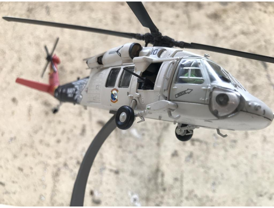 Mô hình máy bay Trực Thăng UH-60M Black Hawk NAVY tỷ lệ 1:72 Mô hình máy bay Trực Thăng UH-60M Black Hawk NAVY tỷ lệ 1:72