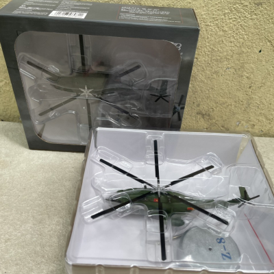 Mô hình máy bay Trực Thăng vận tải Z-8  tỷ lệ 1:144