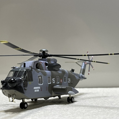 ​​Mô hình Trực Thăng Sikorsky HH-3F Pelican Không Quân Ý tỷ lệ 1/100