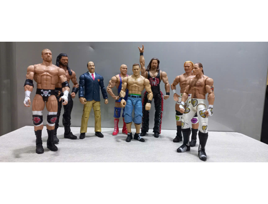 Nhân Vật SmackDown WWE Elite Roman Reigns 18cm Nhân Vật SmackDown WWE Elite Roman Reigns 18cm
