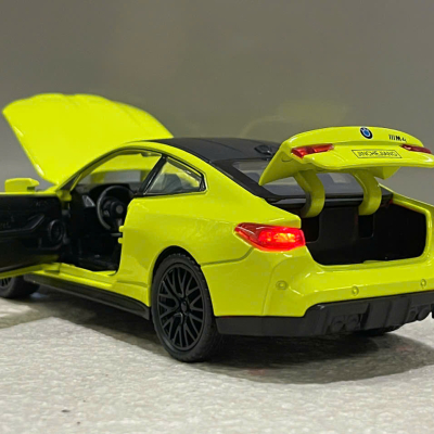 ​Mô hình BMW M4 G82 Tỷ lệ 1:32