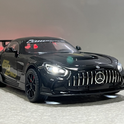 ​Mô hình ô tô MERCEDES AMG GT2PRO tỷ lệ 1:24