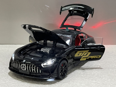 ​Mô hình ô tô MERCEDES AMG GT2PRO tỷ lệ 1:24