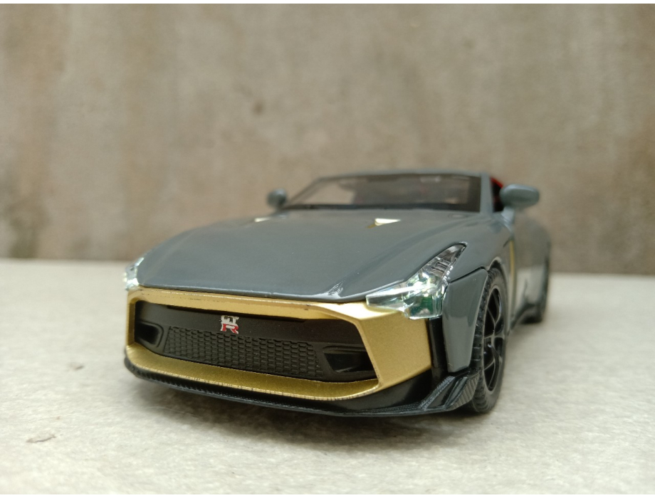 ​Mô hình Siêu xe NISSAN RT-50  tỷ lệ 1:32