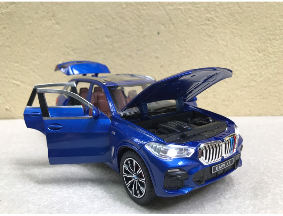 Mô hình xe BMW X5 xDrive40i tỷ lệ 1:24 Mô hình xe BMW X5 xDrive40i tỷ lệ 1:24