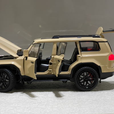 ​Mô hình xe LEXUS GX550 2026 tỷ lệ 1:24