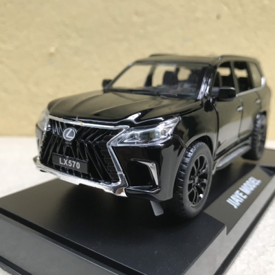 Mô hình xe LEXUS LX570 2022  tỷ lệ 1:32