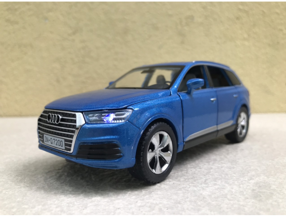 Mô hình xe Ô TÔ AUDI Q7 2019 tỷ lệ 1:32 Mô hình xe Ô TÔ AUDI Q7 2019 tỷ lệ 1:32