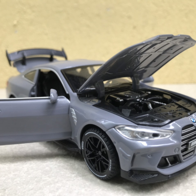 Mô hình xe ô tô BMW M4 Coupe 2022 tỷ lệ 1:32