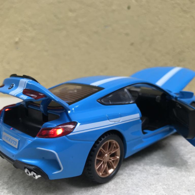 Mô hình xe ô tô BMW M8 tỷ lệ 1:32