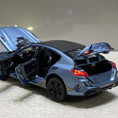 Mô hình xe ô tô BMW M8 tỷ lệ 1:32