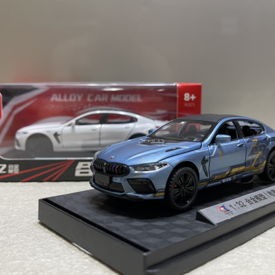 Mô hình xe ô tô BMW M8 tỷ lệ 1:32