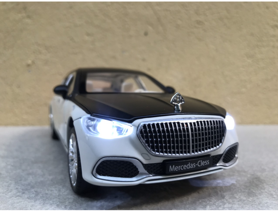 Mô hình xe ô tô Maybach S680 2022 tỷ lệ 1:24