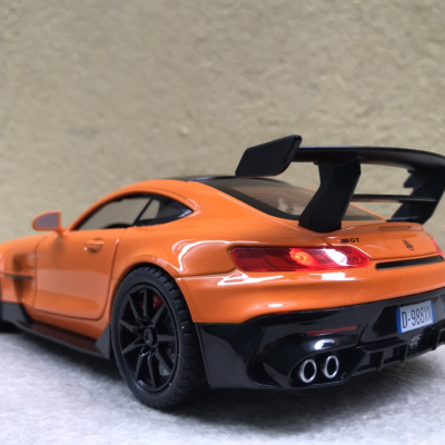 Mô hình xe ô tô Mercedes-Benz AMG GT S tỷ lệ 1:24