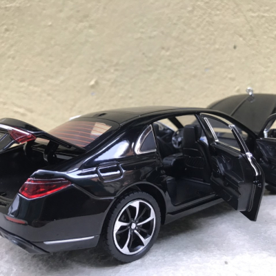 Mô hình xe ô tô Mercedes-Benz S400 2022 tỷ lệ 1:24