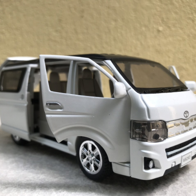 Mô hình xe ô tô TOYOTA HIACE (Cá Mập đầu búa)  tỷ lệ 1:32