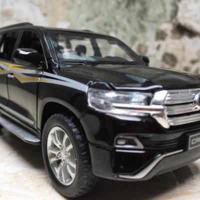 Mô hình xe Ô TÔ TOYOTA Land Cruiser 2018  tỷ lệ 1:32