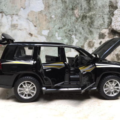 Mô hình xe Ô TÔ TOYOTA Land Cruiser 2018  tỷ lệ 1:32