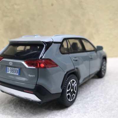 Mô hình xe ô tô Toyota RAV4 2024 tỷ lệ 1:32