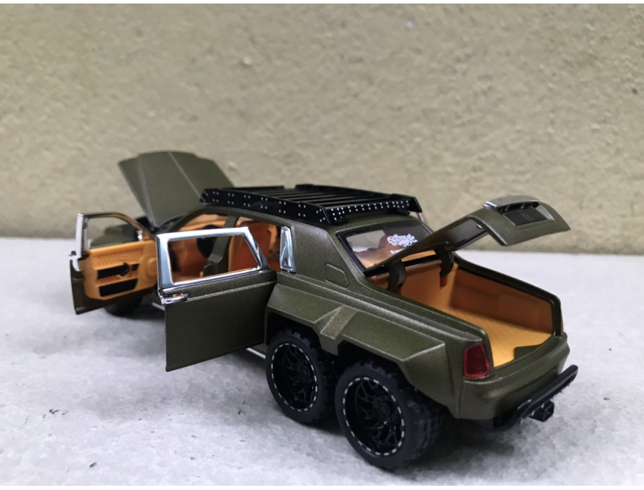 Mô hình xe Roll-Royce Phantom 6x6 tỷ lệ 1:32