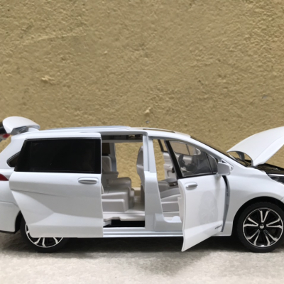 Mô hình xe TOYOTA SIENNA 2022 tỷ lệ 1:24