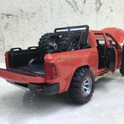 Mô hình xe bán tải Dodge RAM 1500 tỷ lệ 1:32