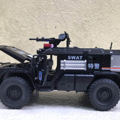 Mô hình xe Cảnh sát Swat Typhoon VDV tỷ lệ 1:32