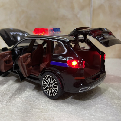 ​Mô hình xe Police CSCĐ 113 BMW X5 tỷ lệ 1:32 