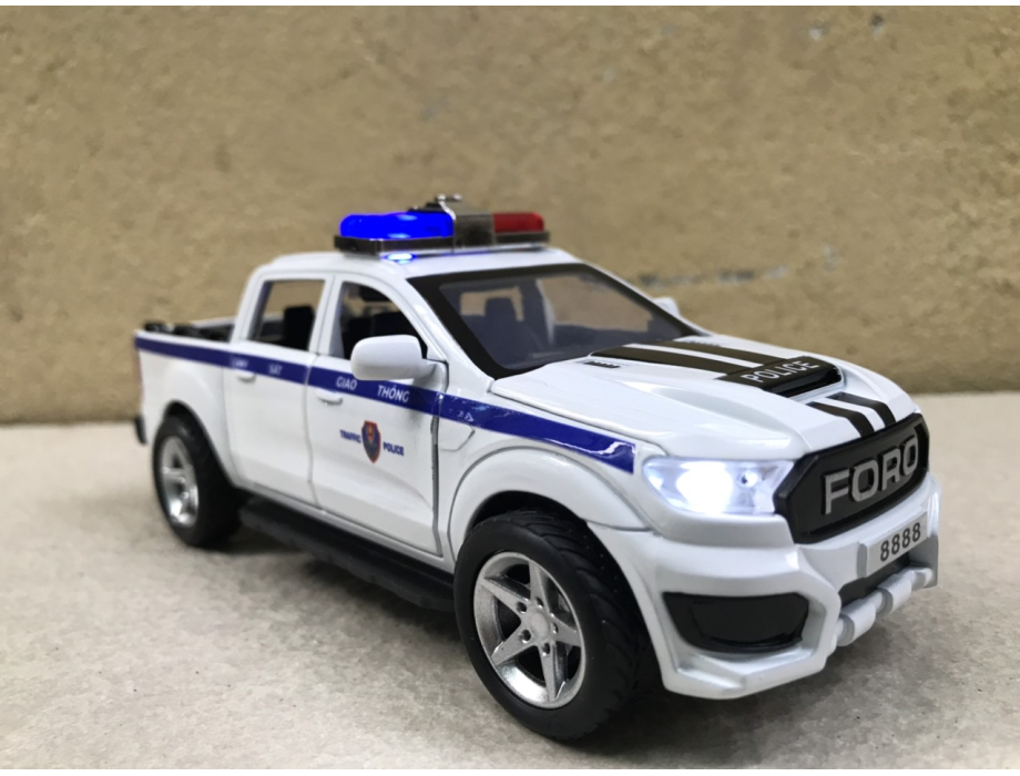 Mô hình xe Cảnh sát CSGT Ford Wildtrak tỷ lệ 1:32 Mô hình xe Cảnh sát CSGT Ford Wildtrak tỷ lệ 1:32