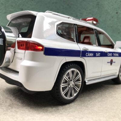 Mô hình xe Cảnh sát CSGT LandCruiser-Prado tỷ lệ 1:24