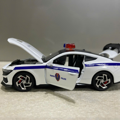​Mô hình xe Police Ford Mustang  CSGT 2026 tỷ lệ 1:32