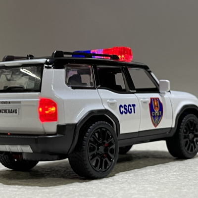 ​Mô hình xe Police Landcruiser Prado-LC250 CSGT VN 1:32