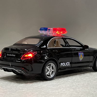 ​Mô hình xe Police Mercedes C260L-CSGT tỷ lệ 1:32