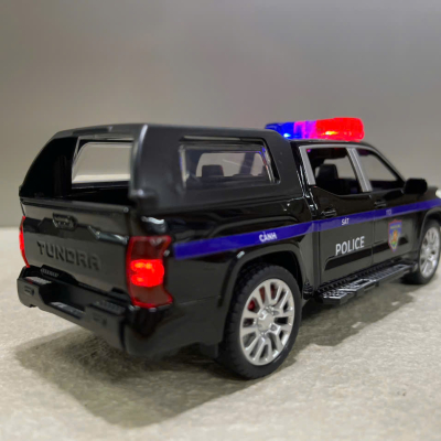 ​Mô hình xe Police Toyota TUNDRA CSCĐ 113  tỷ lệ 1:32