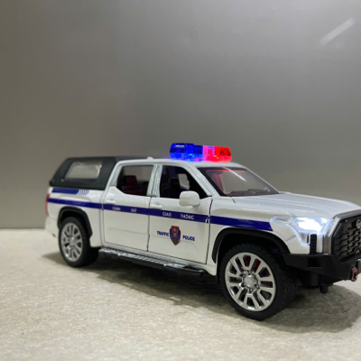 ​Mô hình xe Police Toyota TUNDRA CSGT 2026 tỷ lệ 1:32