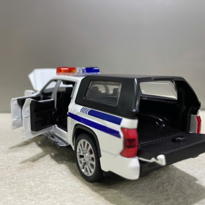 ​Mô hình xe Police Toyota TUNDRA CSGT 2026 tỷ lệ 1:32