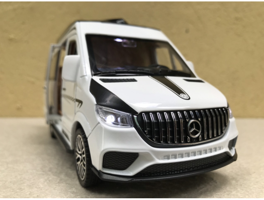 Mô hình xe Mercedes Sprinter Limuosine  tỷ lệ 1:24