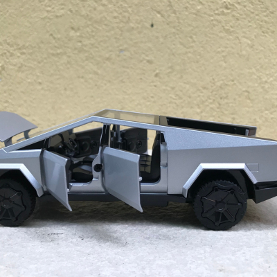 ​Mô hình xe bán tải Tesla Cybertruck 2023 tỷ lệ 1:32
