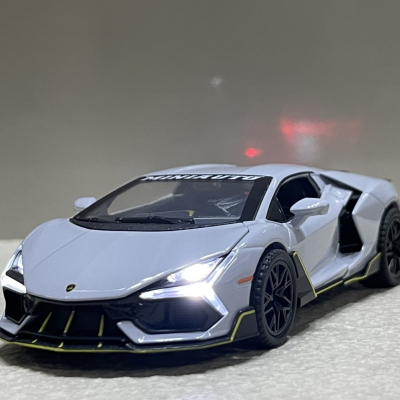 ​Mô hình xe ô tô Lamborghini Revuelto tỷ lệ 1:32