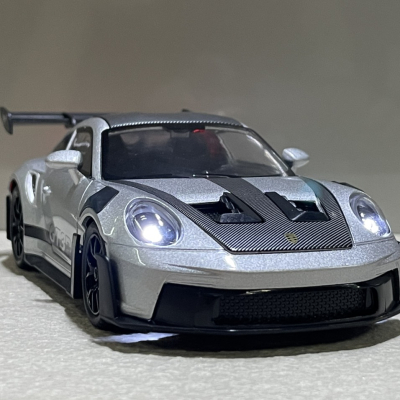 ​Mô hình xe Porsche 911-GT3 tỷ lệ 1:24