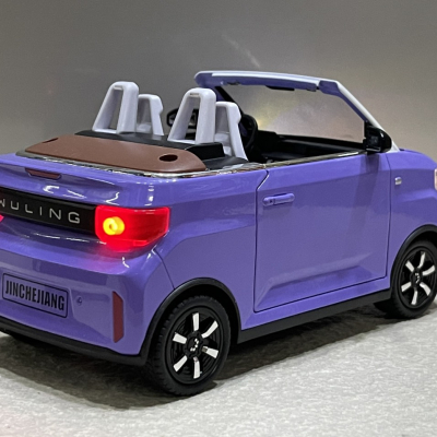 ​Mô hình Trang trí xe ô tô điện Wuling EV MINI 1:18 kim loại (XWUL18EV)