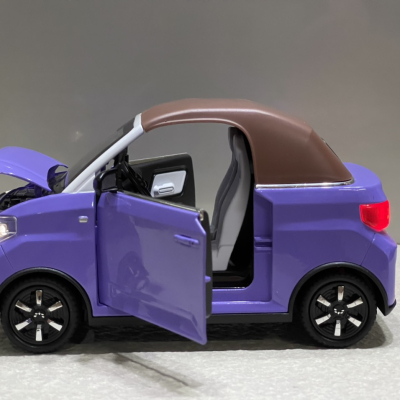 ​Mô hình Trang trí xe ô tô điện Wuling EV MINI 1:18 kim loại (XWUL18EV)