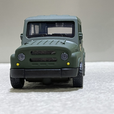 ​Mô hình xe Quân sự UAZ-469 QĐND VN tỷ lệ 1:36
