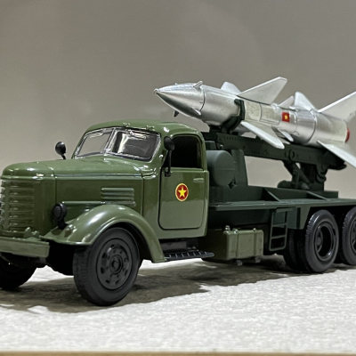 ​Mô hình xe Quân sự ZIS-150 tháp tên lữa SA-2 tỷ lệ 1:36