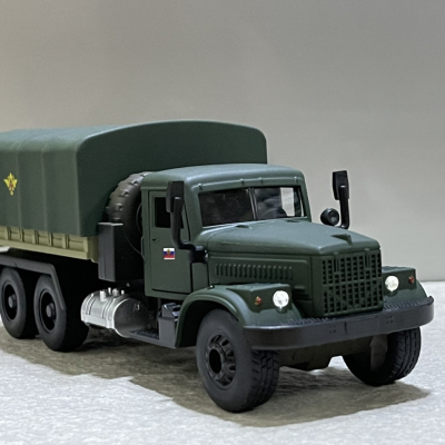 ​Mô hình xe Tải Quân sự Gaz 3308 1:36 Logo Kỷ Niệm A-80